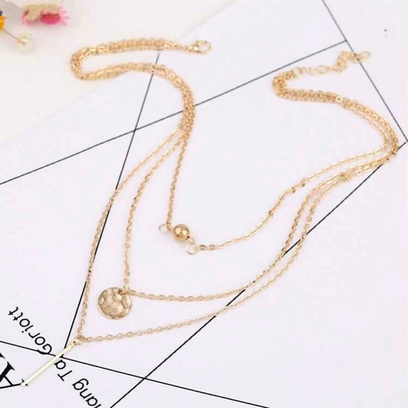 4/$15💞 Gold Layered Boho Style Fashion Necklace - Picture 1 of 3